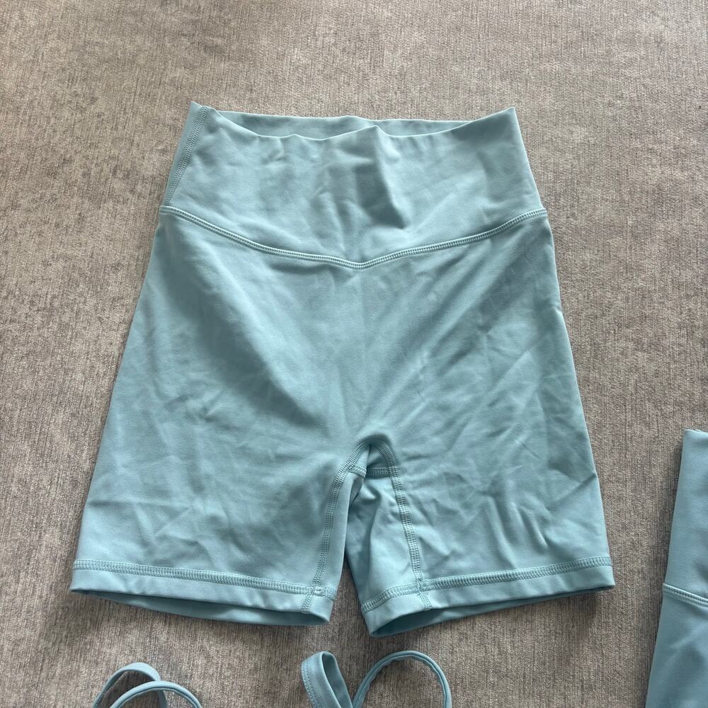 Form Light Blue Workout Set - Picture 3 of 6
